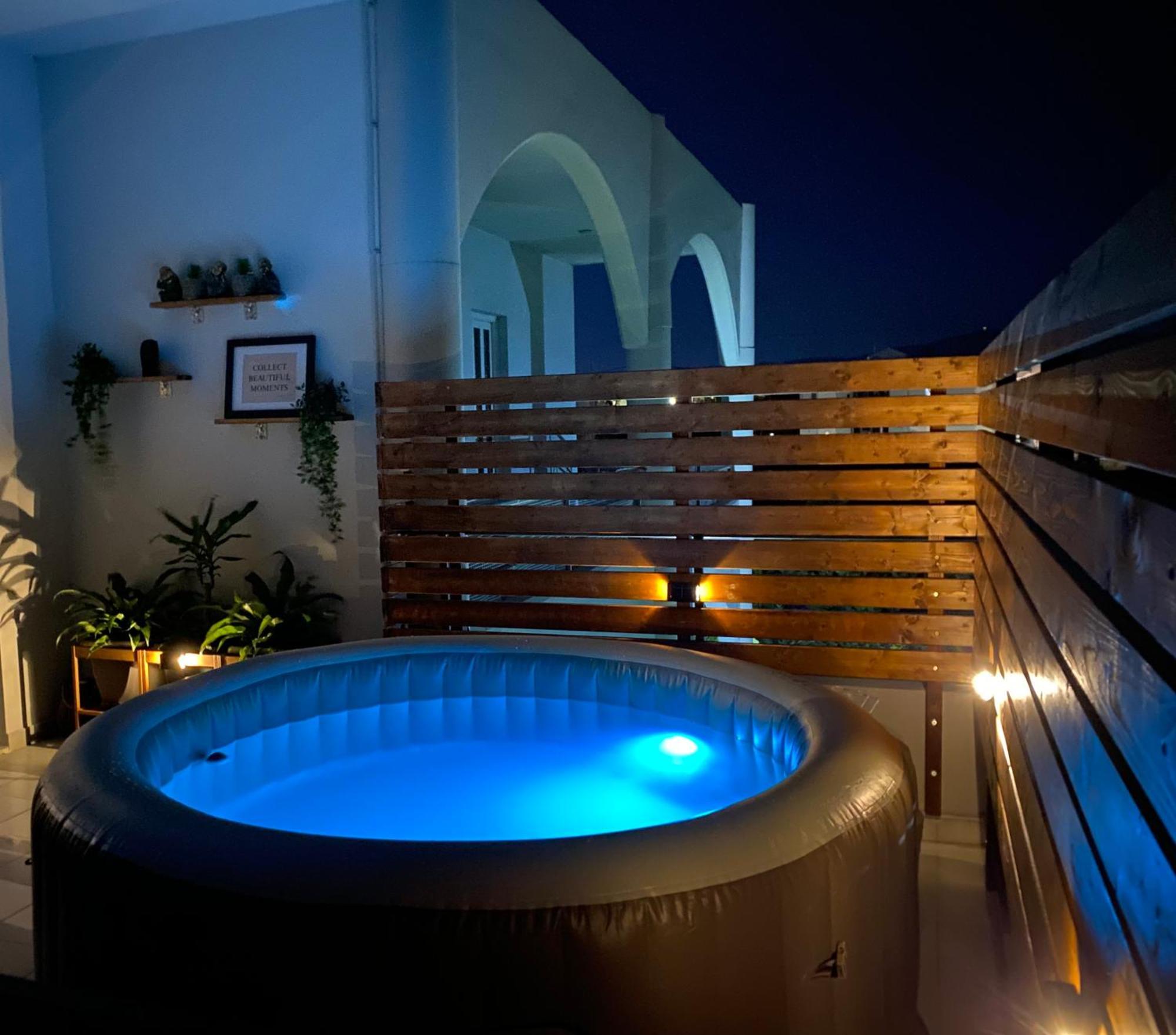 Marvinas Seaside Apartments, Gaia Apartment & Hydor Jacuzzi Apartment Кремасти Экстерьер фото